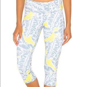 Alo Yoga Palm Springs Zest airbrush capri leggings